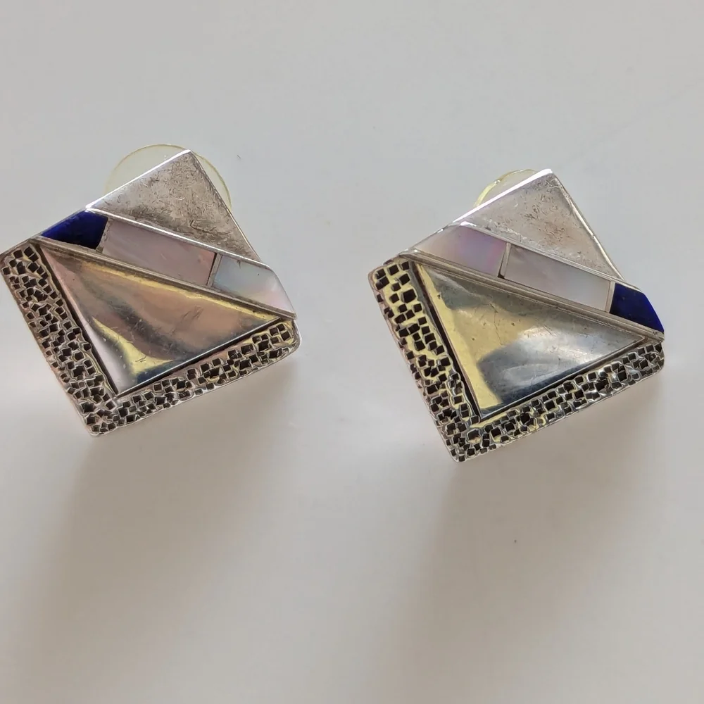 Vintage Native American Mother of Pearl and Lapis Earrings - Picture 2 of 10